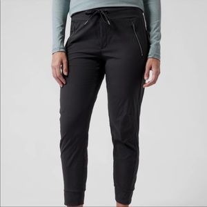 Athleta Trekkie North Joggers Black Lightweight Breathable Hiking Athletic Pants
